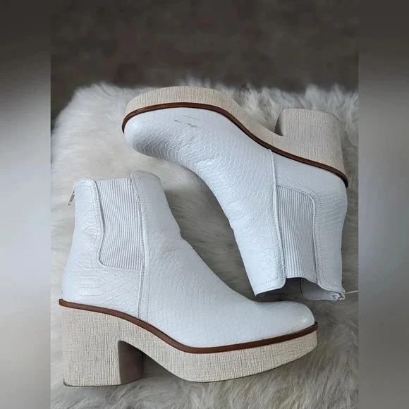 Pierre Dumas - White boots - Picture 2 of 3